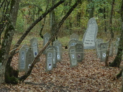 Du 17 octobre au 1er novembre, le Safari de Peaugres fête Halloween grâce à son cimetière des espèces disparues  | Actualités parcs de loisirs | Scoop.it