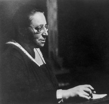 Simetrías diversas: el tejido y Emmy Noether | Ciencia-Física | Scoop.it