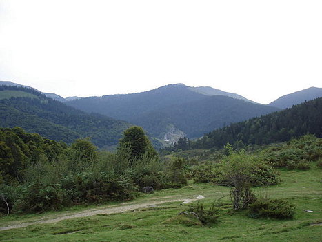 Le lac de Montarrouye (1910 m) en vallée de la Gaoube. | Vallées d'Aure & Louron - Pyrénées | Scoop.it
