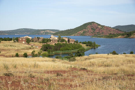 Que faire autour du lac du Salagou ? | H&eacute;rault | Patrimoine & Grands Sites | Scoop.it