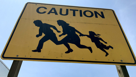 With only one left, iconic yellow road sign showing running immigrants now borders on the extinct | Human Interest | Scoop.it