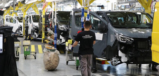 Emplois. Production en hausse&nbsp;: Renault Sandouville recrute 160 int&eacute;rimaires et 120 CDI | Veille territoriale AURH | Scoop.it