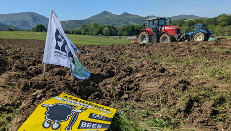 Projet Marienia à Cambo-les-Bains : les militants labourent le terrain sur lequel des résidences vont être construites - ici | BABinfo Pays Basque | Scoop.it