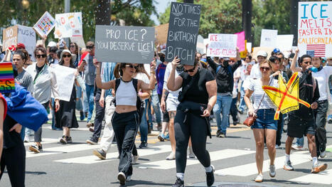 Parade und Proteste: "No King": Zehntausende protestieren landesweit gegen Trump | STERN.de | Kompass-Aktuell | Scoop.it