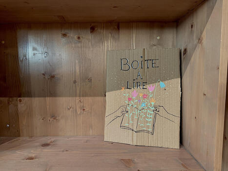 Budget 2026 : la fili&egrave;re du livre accuse l&rsquo;&Eacute;tat d&rsquo;un &ldquo;effondrement programm&eacute;&rdquo; | L'actualit&eacute; des biblioth&egrave;ques | Scoop.it