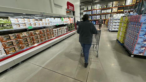 US economy shrank 0.5% in the first quarter, worse than earlier estimates had revealed - AP News | Backstabber Watch | Scoop.it