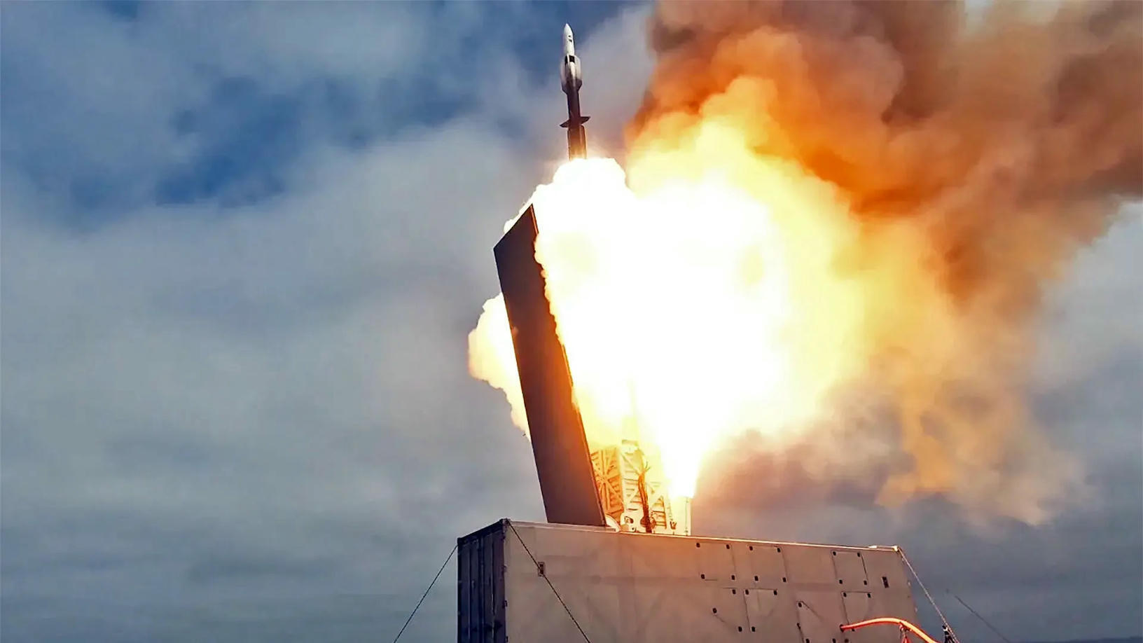 Lockheed Pitches Containerized Launchers To Hel...