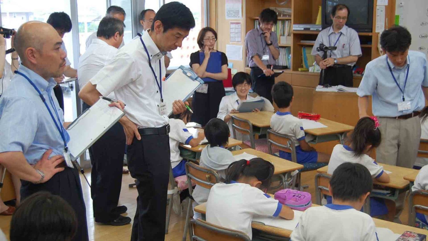 Ту стади. Лессонс стади фото. Japan School teacher. Zuhra teacher of English in Japan. Teacher Education in Taiwan.