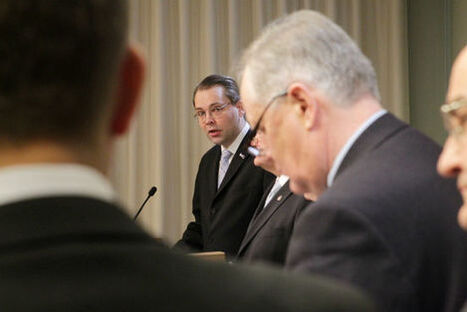 V&auml;ite Niinist&ouml;n ja Tuomiojan v&auml;liintulosta: Syy &rdquo;v&auml;&auml;r&auml; Suomi-signaali&rdquo;? | 1Ei lakastunut lehti | Scoop.it