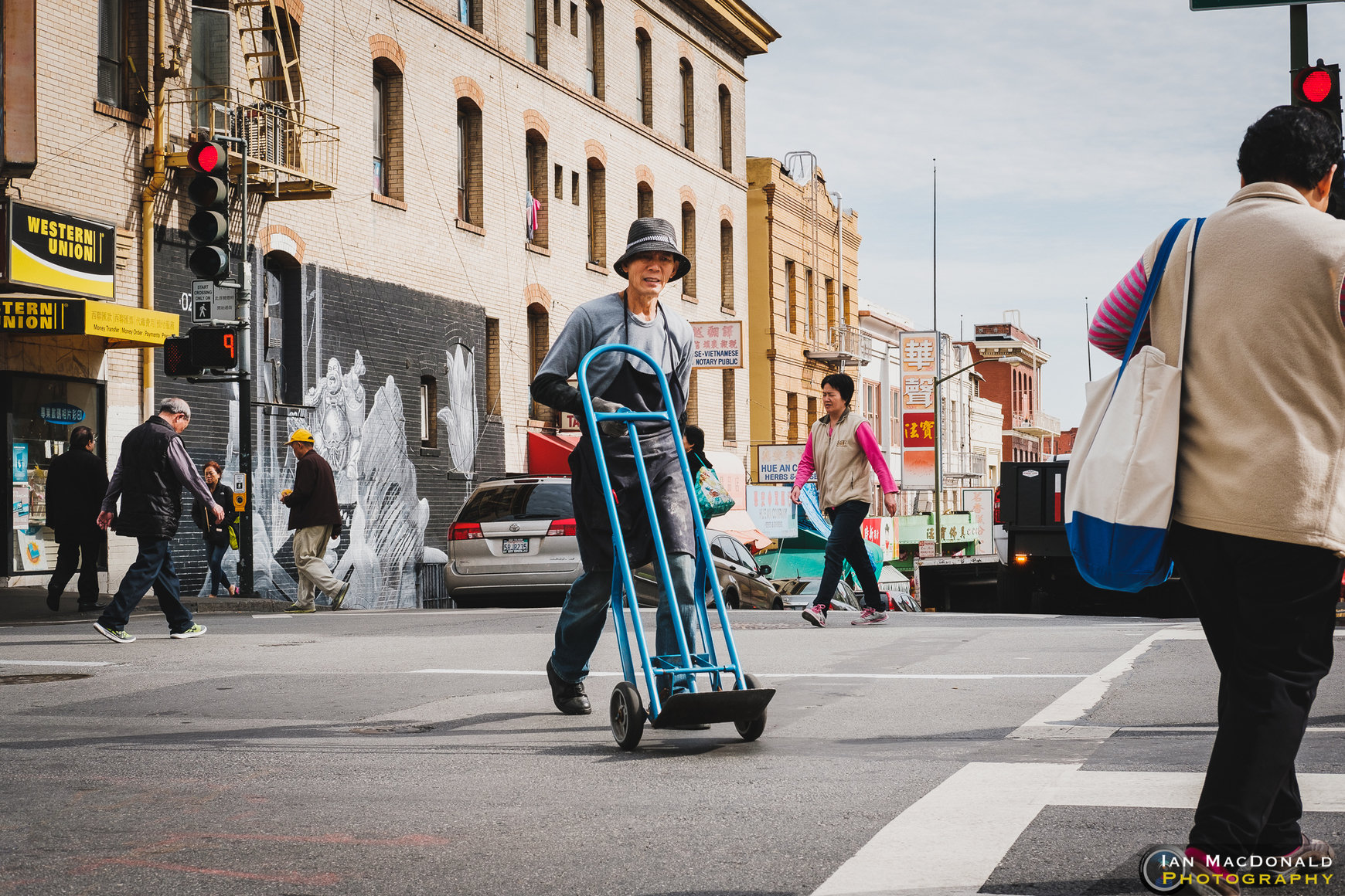 Street neat. Уличная фотография. Стрит фотография. Уличный фоторепортаж. Уличное фото.