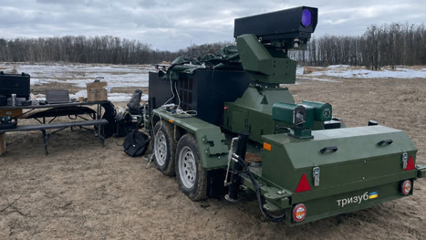 Guerre en Ukraine&nbsp;: pour "abattre plus efficacement" les drones russes, le terrible laser ukrainien "Trident" d&eacute;sormais dop&eacute; &agrave; l&rsquo;IA et install&eacute; sur un syst&egrave;me mobile anti-drone | LAD & C-UAS | Scoop.it