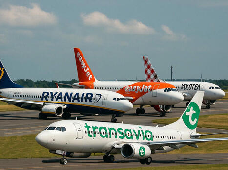 Frais de bagages à main : 7 compagnies aériennes attaquées au niveau européen | AERONAUTIQUE NEWS - AEROSPACE POINTOFVIEW - AVIONS - AIRCRAFT | Scoop.it