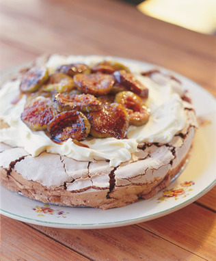 A sweet recipe with Vino Cotto (or Sapa): Chocolate Vino Cotto Pavlova | La Cucina Italiana - De Italiaanse Keuken - The Italian Kitchen | Scoop.it