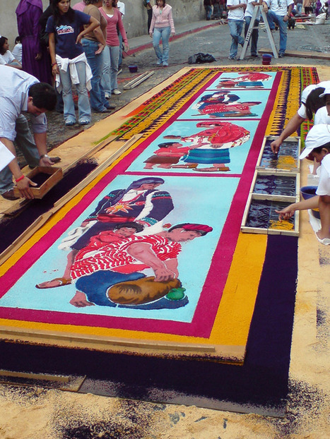 The Colorful Street Carpets of Semana Santa, in Antigua | Strange days indeed... | Scoop.it