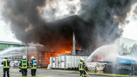 Kehl : un entrepôt en feu, les habitants invités à garder portes et fenêtres fermées - ici | Strasbourg Eurométropole Actu | Scoop.it