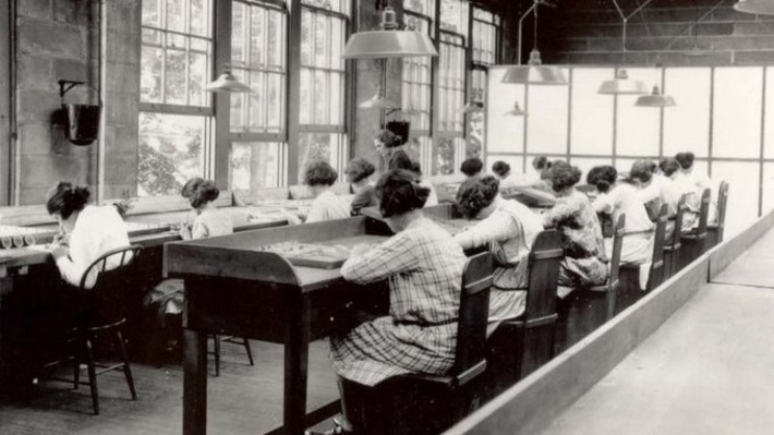 Mae Keane, The Last 'Radium Girl,' Dies At 107 | Antiques & Vintage Collectibles | Scoop.it