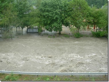 Camping de Sarrancolin envahi par les eaux | Francis Bossuat | Vallées d'Aure & Louron - Pyrénées | Scoop.it