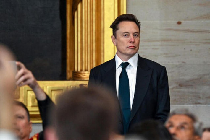 World's Richest Lose $50 Billion As Stocks Slide After Hot Inflation Report | Family Office & Billionaire Report - Empowering Family Dynasties | Scoop.it