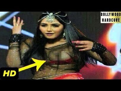 Ragini Devedi Xxx Sex Photos - Ragini Dwivedi Wardrobe Malfunction At SIIMA Aw...