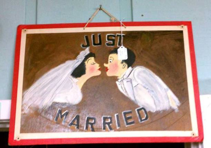 Vintage Hand-Painted "Just Married" Sign | Herstory | Scoop.it