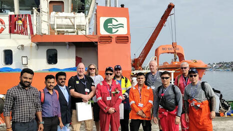 Foreign technicians, divers arrive to extract oil from MSC Elsa 3 / le 05.08.2025 | Pollution accidentelle des eaux (+ d&eacute;chets plastiques) | Scoop.it