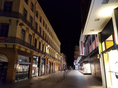 La mairie de Toulouse condamn&eacute;e : elle n'avait pas contraint les commerces &agrave; &eacute;teindre leur lumi&egrave;re la nuit | Environnement - &Eacute;nergie | Scoop.it
