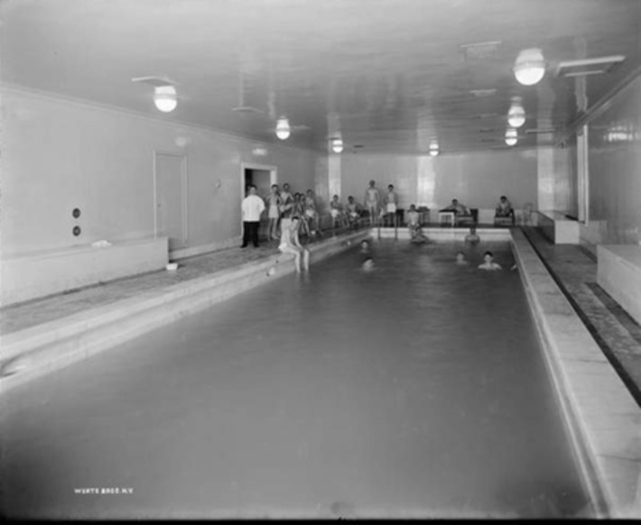 The Secret Pool In The Woolworth Building « Scouting NY | Visiting The Past | Scoop.it