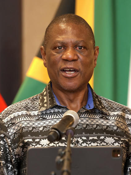 Keynote address by Deputy President Shipokosa Paulus Mashatile on the occasion of the NEDLAC 2025 annual Organised Labour School, Kievitskroon Estate, Pretoria | The Presidency | The Presidency | Scoop.it