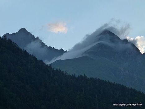 Le Petit Arbizon et son déshabillé de nuages - Vallée d'Aure  | Facebook | Vallées d'Aure & Louron - Pyrénées | Scoop.it