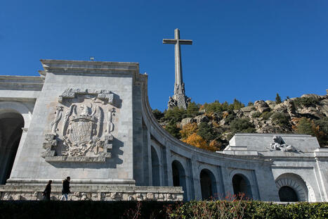 Los monjes de Cuelgamuros retan al Gobierno y celebran una nueva misa franquista por el 18 de julio | Público | Religiones. Una visión crítica | Scoop.it