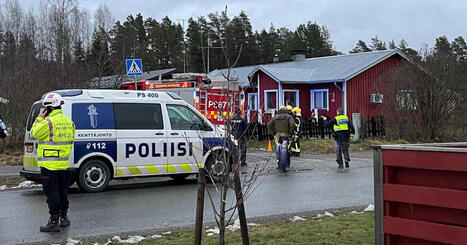 Omakotitalon autotalli sortui r&auml;j&auml;hdyksess&auml; Lapinlahdella &ndash; rakennuksen osia sinkoutui naapureiden pihoille | Uutisia lyhyesti | Yle | 1Uutiset - Lukemisen t&auml;hden | Scoop.it