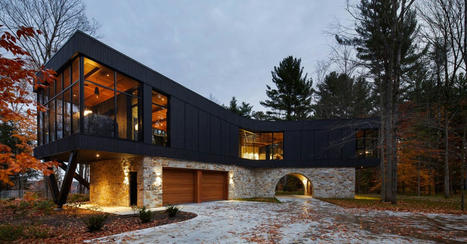Bois, pierre et acier pour cette maison perchée sur une colline québécoise | Build Green, pour un habitat écologique | Scoop.it