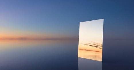 Photographer Put A Huge Mirror In A Salt Flat To Capture The Surreal Australian Nature | 16s3d: Bestioles, opinions & pétitions | Scoop.it