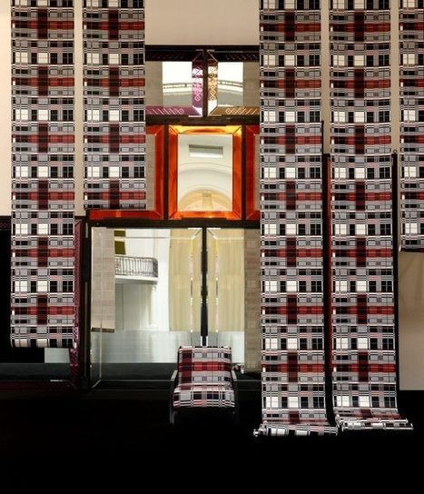 Jean Paul Gaultier se lance dans le papier peint | Les Gentils PariZiens | style & art de vivre | Scoop.it