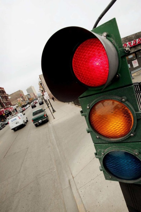 Traffic deaths from red-light running hit 10-year high, AAA finds | California Car Accident and Injury Attorney News | Scoop.it