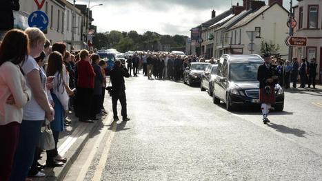 Poet laid to rest under shadow of sycamore trees | Seamus Heaney - In Memoriam | Scoop.it
