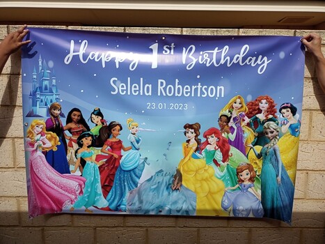 Photo Birthday banner&ndash; Add Your Favorite Pictures to Celebrate the Day! | Creative Signage & Innovative Printing Trends | Scoop.it