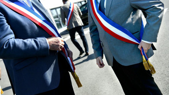 "C'est leur société qu'ils vont faire pour demain" : malgré la crise politique, des jeunes ont toujours la vocation pour devenir maires | Politiques publiques et société | Scoop.it