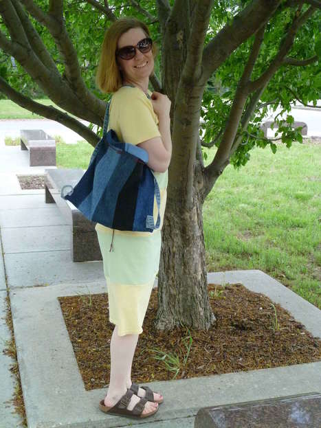 Old Blue Jeans to New Backpack Purse | 1001 Recycling Ideas ! | Scoop.it