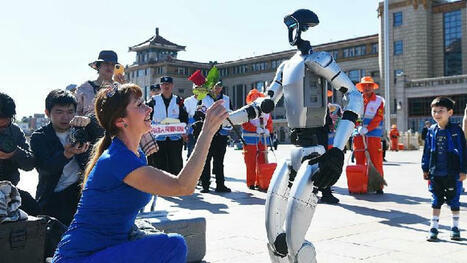 Robots in scenic areas refresh China's tourist experience - CGTN | Chinese Travellers | Scoop.it