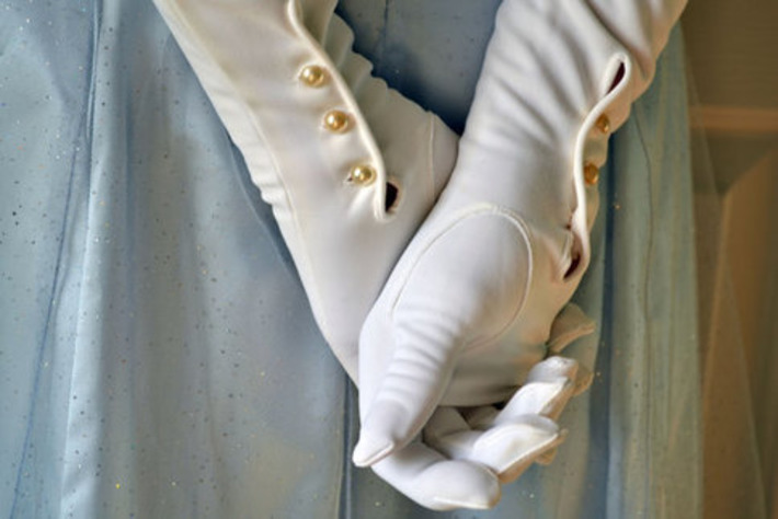 Vintage 1950s Extra Long White Evening Gloves with by TheRetroCat | Antiques & Vintage Collectibles | Scoop.it