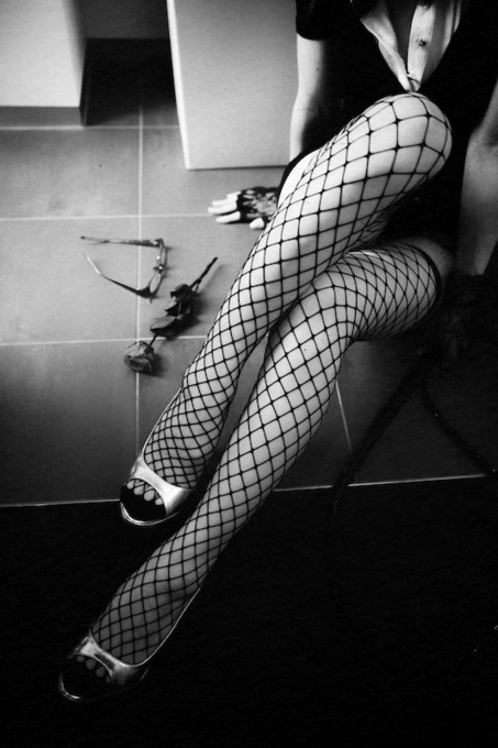 Legs Gallery 110 - With Nick Curran's   "Shot Down" | Sexy Legs and Foot Photos | Scoop.it
