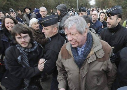 Futur a&eacute;roport&nbsp;: les opposants chahutent le juge - Nantes.maville.com | ACIPA | Scoop.it