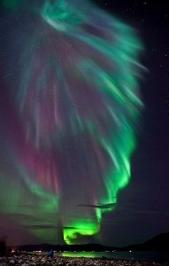 &iquest;Es esta la fotograf&iacute;a m&aacute;s hermosa de una aurora boreal que hayas visto jam&aacute;s? | Reflejos | Scoop.it