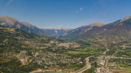 Hautes-Alpes. Embrun s&eacute;duit les voyageurs&nbsp;: les recherches bondissent de 73&nbsp;% sur Airbnb | Strat&eacute;gie de territoires et offices de tourisme | Scoop.it
