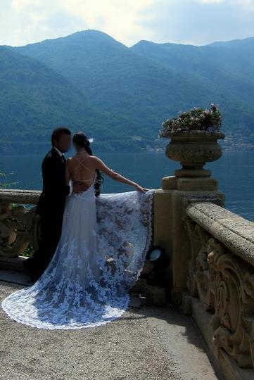 Annonce : Romantique robe de mariée / Mariage / Dentelle et plumes - Rhône Alpes - Rhône - Occasion du mariage | Robes de mariée d'occasion | Scoop.it