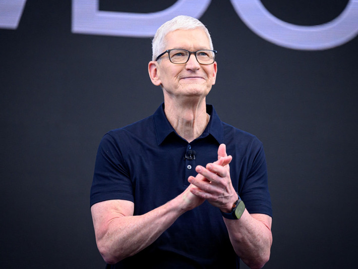 Apple CEO warns price rises &lsquo;unavoidable&rsquo; amid AI boom | Business and Economy News | Technology Report - Changing Our World | Scoop.it