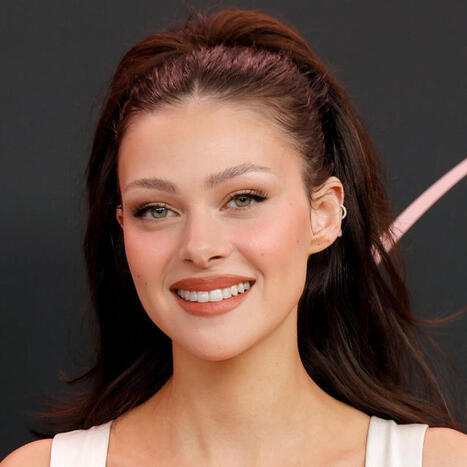 Meet Nicola Peltz's billionaire father and 7 siblings &ndash; including famous brother | Family Office & Billionaire Report - Empowering Family Dynasties | Scoop.it