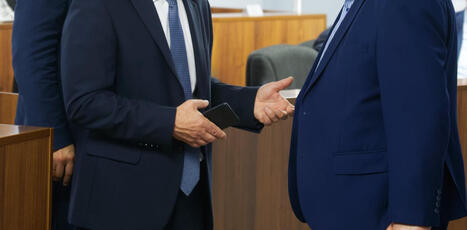 Pollutions chimiques et emprise des acteurs industriels&nbsp;:&nbsp;les&nbsp;limites d&rsquo;une approche centr&eacute;e sur les&nbsp;conflits d&rsquo;int&eacute;r&ecirc;ts | Alimentation Sant&eacute; Environnement : gestion des risques | Scoop.it