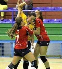 El Rocasa impone su ley en la segunda parte para seguir l&iacute;der | Balonfemme | Scoop.it